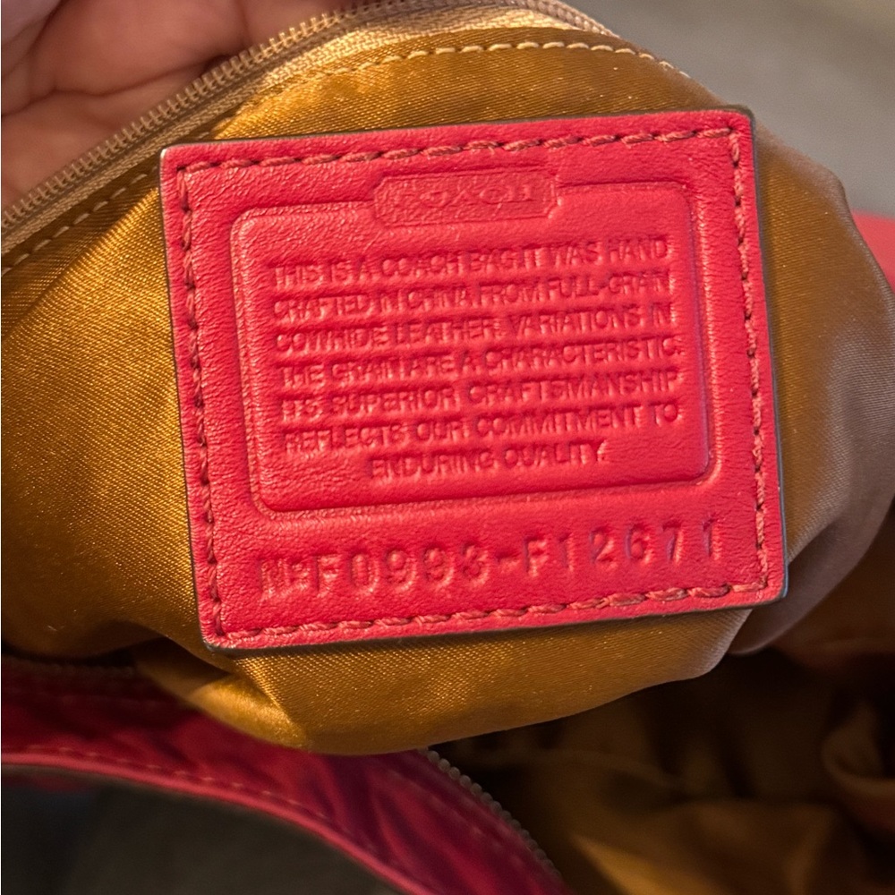 Coach Red Leather Zoe Hobo shoulder bag - Picture 8 of 12